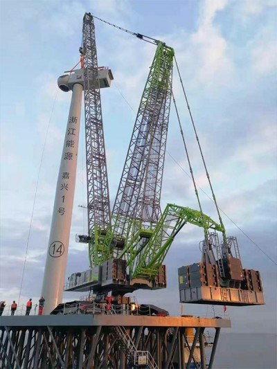 中聯(lián)1600噸海上風(fēng)電工況，風(fēng)機(jī)吊裝
