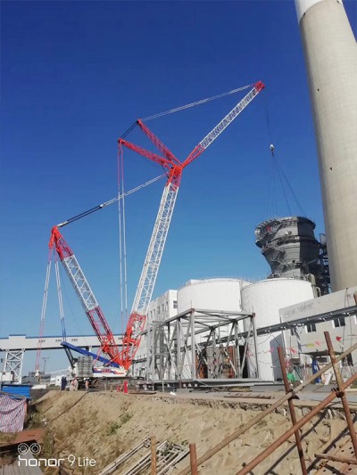 中聯(lián)650噸履帶吊超起塔式工況，大唐煤化工脫硫脫硝改造，設(shè)備吊裝